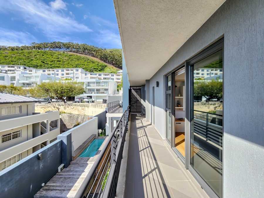 2 Bedroom Property for Sale in Sea Point Western Cape